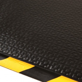 happyfeettexturetop_edging2_black-with-yellow-safety-border_gmc