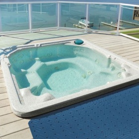 wetstep_outdoorpool_gmc